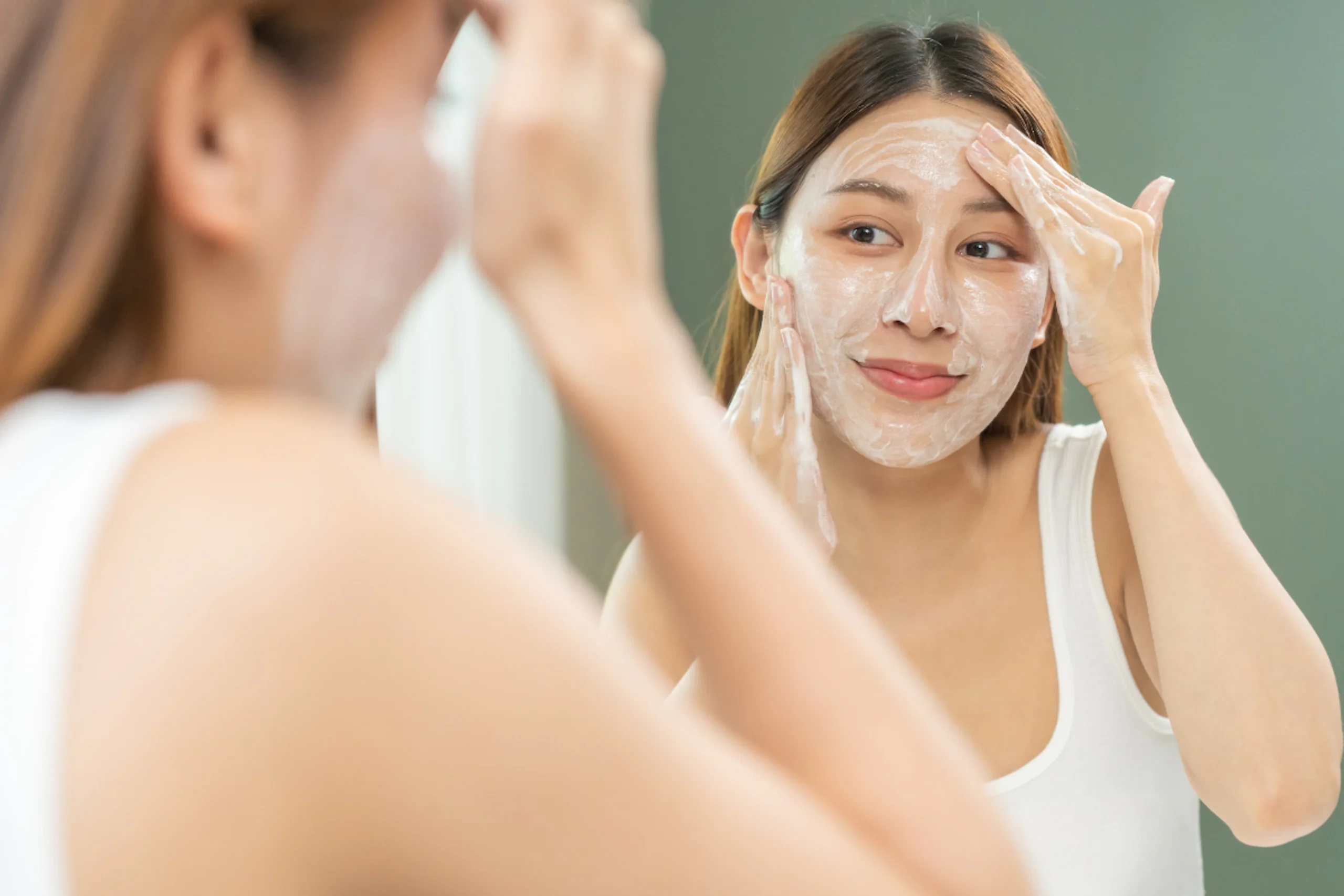 Chăm Sóc Da Dầu Mụn Nhạy Cảm: Bí Quyết Để Bạn Tự Tin Hơn